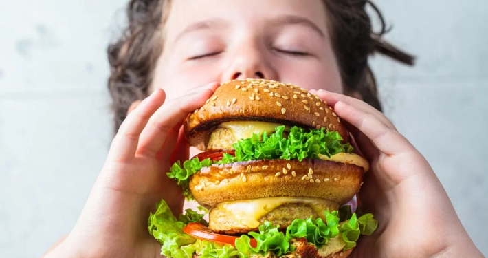 Colesterolo alto nei bambini: ecco perché non è da sottovalutare