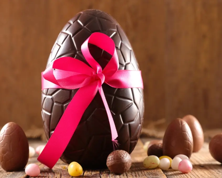 Uova di Pasqua: ecco perché preferirle al cioccolato fondente