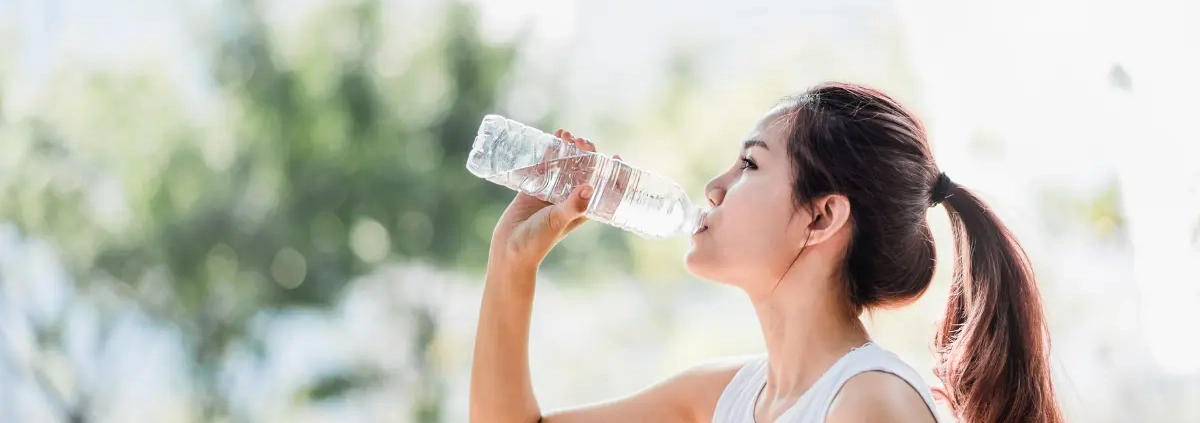 Bevi acqua a sufficienza? Ecco i segnali tipici della disidratazione